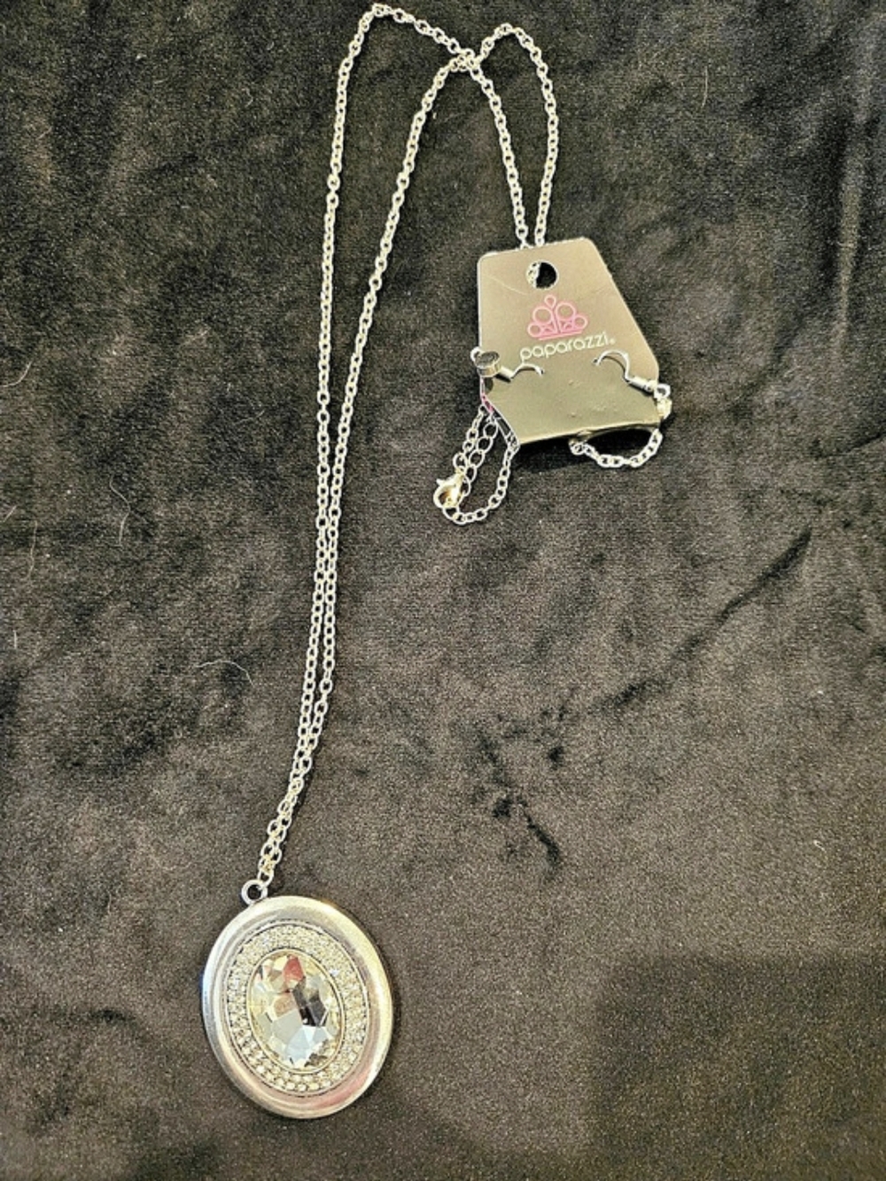 Paparazzi Geometric Pendant Necklace in Silver NWT
